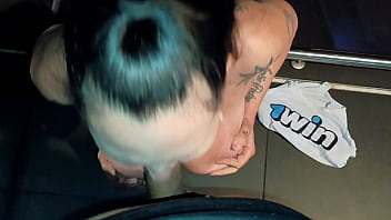 Preview 1 of Coin Fuck Porn - Gravei no celular a coroa no boquete