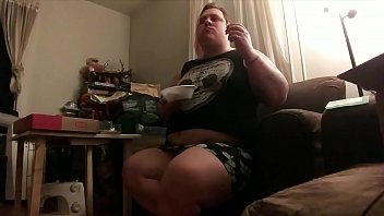 Preview 2 of Milf Escritorio - 20170626 021340