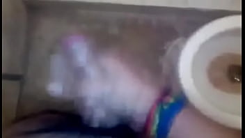 Preview 2 of Young Girl Group Rape - me masturb&oacute_ en el ba&ntilde_o
