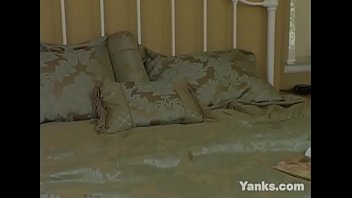 Preview 1 of Indonn Bigo Live - Yanks BBW Milf Miss Rizzi Plays With Toy