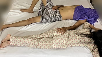 Preview 1 of Old Yang X Video - Mother-in-law and I slept on the bed together and fucked all night
