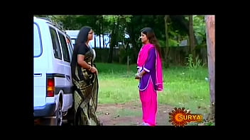 Preview 2 of Tiffany Thompson First Anal - Mallu Serial Actress Lakshmi Priya Navel Through Saree