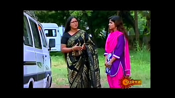 Preview 3 of Tiffany Thompson First Anal - Mallu Serial Actress Lakshmi Priya Navel Through Saree