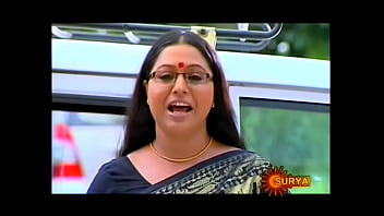 Preview 1 of Tiffany Thompson First Anal - Mallu Serial Actress Lakshmi Priya Navel Through Saree