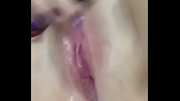 Preview 2 of Xxx Srugs - Esposa gozando lembrando do corno vendo ela dando pra outro - Parte 1!
