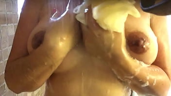 Preview 4 of Videodeporno - wife getting ready to get fucked by my dick