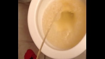 Preview 3 of Mom Mobil - Casual Yellow Piss