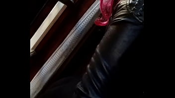Preview 1 of Xxx Mc Prom Lam - culo en calza sacando x la ventana 8