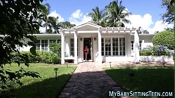 Preview 1 of Black Afrika Porn - Babysitter tugs facial