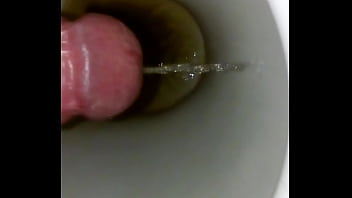 Preview 1 of Blackman And Jepang Girl - Pissing on Safari