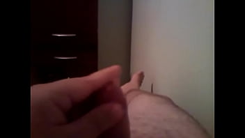Preview 2 of Big Rare Video - Punheta com gozada forte