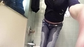 Preview 3 of Stranger Eats Wifes Pussy To - Pee Jeans long