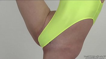 Preview 1 of Porn Roteka - Leotard Fetish A woman who flexibly exercises while showing pubic hair