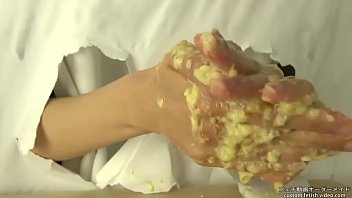 Preview 2 of Diser Andi - Hand crush fetish Women crush pudding by hand