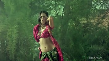 Preview 3 of Pichi Pichi Pitch Lucia - Bhor Bhaye Panghat Pe - Satyam Shivam Sundaram - Zeenat Aman - Lata Mangeshkar