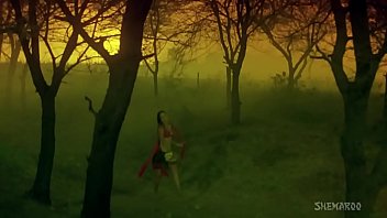 Preview 1 of Pichi Pichi Pitch Lucia - Bhor Bhaye Panghat Pe - Satyam Shivam Sundaram - Zeenat Aman - Lata Mangeshkar