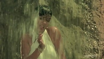 Preview 4 of Pichi Pichi Pitch Lucia - Bhor Bhaye Panghat Pe - Satyam Shivam Sundaram - Zeenat Aman - Lata Mangeshkar