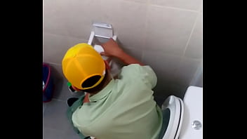 Preview 1 of Muslim Parda Sex Pashto - Handsome toilet