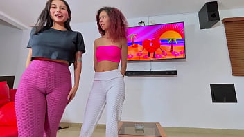 Preview 1 of Yoga Calls Hd - venezolana entrega el culo! mi novio se come el culo de mi amiga y to me trago la leche! ESPANOL