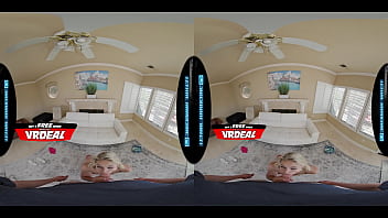 Preview 2 of Ass Mom Pussy - LETHALHARDCOREVR You Can&#039_t Resist Your Stepbae&#039_s Petite College Friend KELSEY KANE
