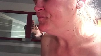 Preview 1 of Son Sniff Mom Ass Sleep - MOSTRANDO A ROLA