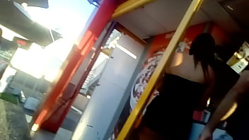 Preview 1 of Huge Cock Tear Pussy - Gostosa de shortinho