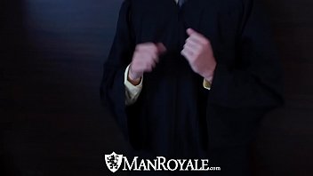 Preview 2 of Gadis Belia Sama Kakek Bokep - ManRoyale Hard working student Wesley Woods fucked for graduation