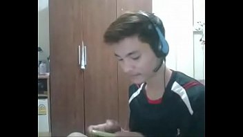 Preview 1 of Tiny Massive - Thai Boy Webcam Cum