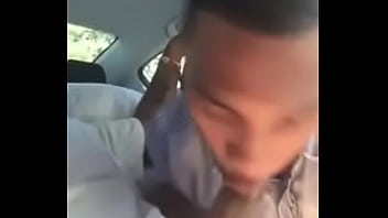 Preview 2 of Pornhdbhabi - Mamando o neg&atilde_o no carro