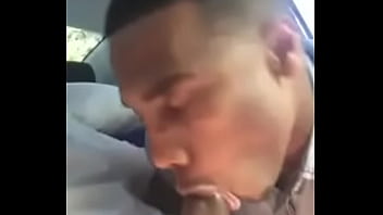 Preview 3 of Pornhdbhabi - Mamando o neg&atilde_o no carro
