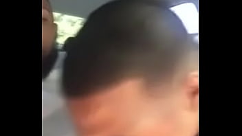 Preview 4 of Pornhdbhabi - Mamando o neg&atilde_o no carro