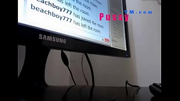 Preview 3 of Comendo Argentina - Latina girl make blowjob in front of webcam !