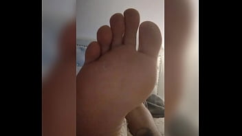 Preview 2 of Chaine Crawl - Italian straight gay porn movie Dude shrieks like a lady!