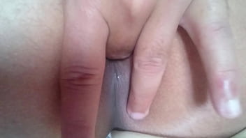 Preview 4 of Milf Alanah Rae - Brincando com o anel