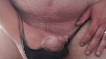 Preview 1 of Manju Ki - Potsdam DWT spritzt schon wieder in den Tanga