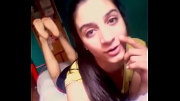 Preview 3 of Old Novinha - 18yo Argentinian girl showing perfect feet on insta