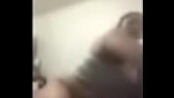 Preview 2 of Novinhas Sendo Espiada - big booty hoe playing with herself