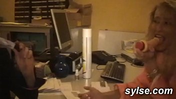 Preview 3 of Awek Call Video - Partouze pour 2 PROFS au l.,  2 SECRETAIRES sucent au BUREAU