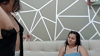 Preview 2 of Andreza Vilar - Un juego caliente con mi hermanastra de culo grande hace que terminemos follando. h