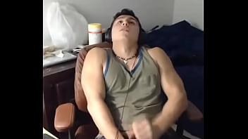 Preview 4 of Fat Out Side - chavito masturb&aacute_ndose