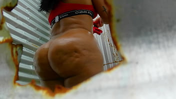 Preview 4 of Asaian Pussy Toyed - Chica bronceada y culona captada en cabina