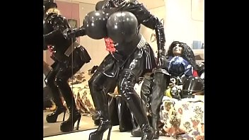 Preview 2 of Tamil Lesbian Sex - Roxina2006LatexDollHugeBoobs011106XL.WMV