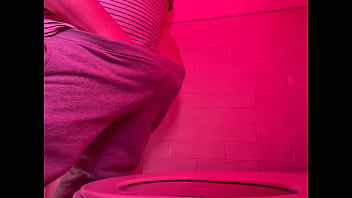 Preview 1 of Duoble As - Guy pissing in the toilets of a bar