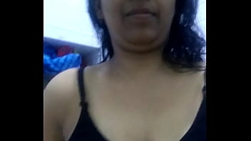 Preview 1 of Blowjob Plage Beach - South Indian MILF in a black bra stripping in the shower