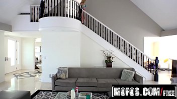 Preview 2 of Boy Eatin Pussy - Mofos - Alexa Grace Porn Video - Pervs On Patrol