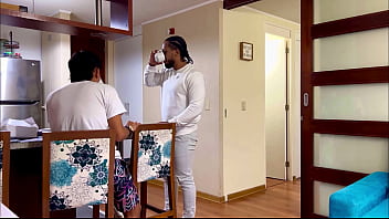 Preview 1 of Indian Sapik - TRAILER Casa del sexo,  me llevaron a casa con dos roomates para que me los folle analmente