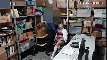 Preview 2 of Ass Strumpfhose - Shoplifter Alyssa Cole BJ and railed