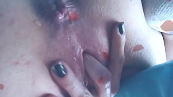 Preview 1 of Indens Fuc Girls - Se mete el dedo y escurre