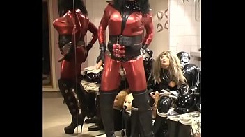 Preview 1 of Foot Ball Sex Lesbian - Roxina2007ThighBootLady030307XL.WMV