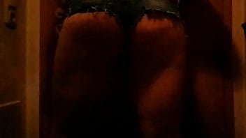 Preview 3 of Abg Ml Di Rumah - Shaking my fat ass in slow motion